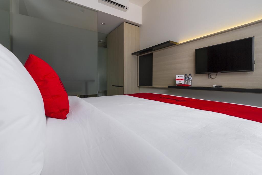 Reddoorz Plus Near Perbanas Jacarta Exterior foto